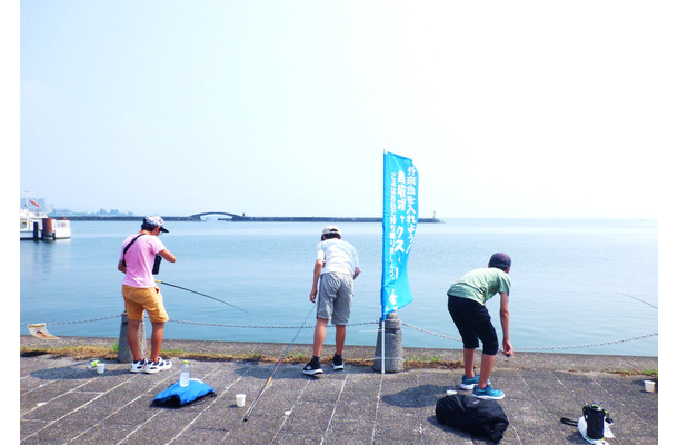 港での釣り