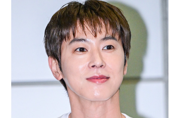 東方神起・ユンホ、ソロコンサートで新シングル『Time’s Tickin’』初披露へ！圧巻パフォーマンスに期待