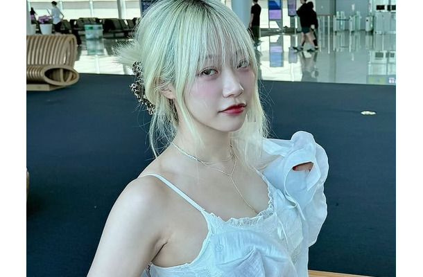日本のAV女優に“デビュー”勧められた逸話も…バンドガールになった元韓国アイドル、海辺ではじける笑顔