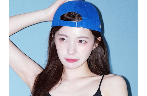 いくらなんでも短すぎ…韓国美人チア、“限界ミニ丈”で太もも全開「見えちゃいそう」「やばい」