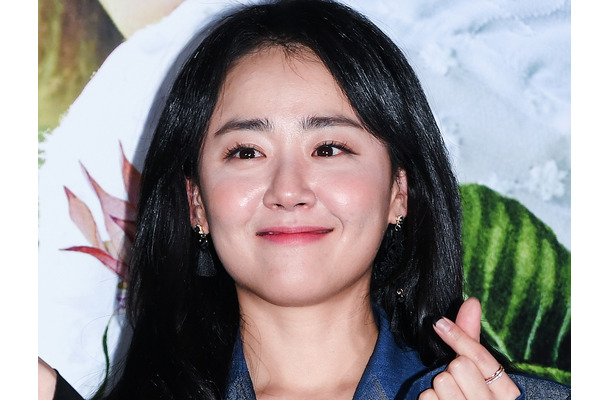 交際報道なしで電撃結婚を発表　“国民の妹”ムン・グニョン、祝福の声に感謝「胸がいっぱい」