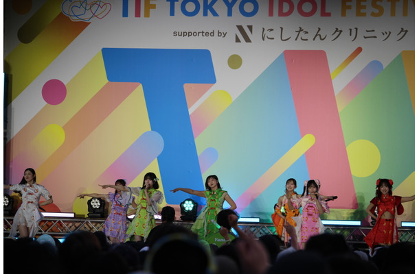 【TIF2026】エビ中、ライブ定番曲で大盛り上がり！「今日のライブで一番熱く」