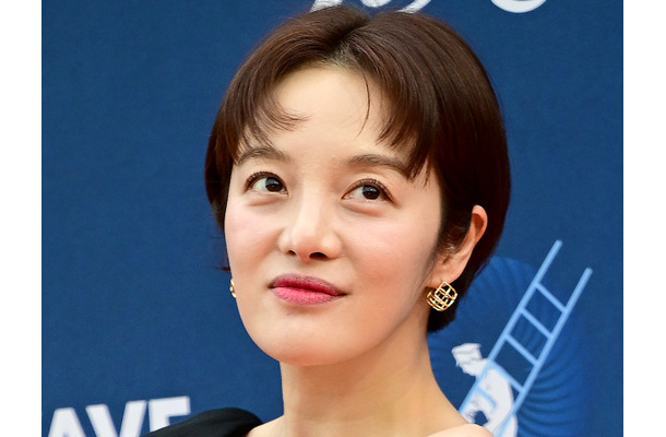 「まるで余命宣告」『キム秘書』女優が直面した閉経へのタイムリミット、42歳で第二子を希望