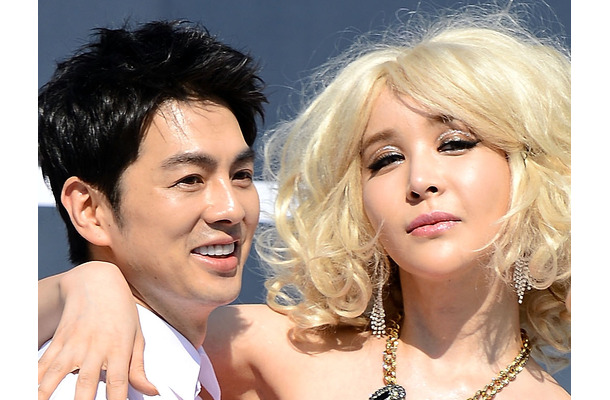 「産めない申し訳なさから…」韓国初のトランスジェンダー芸能人、結婚10年で別れを選んだワケ