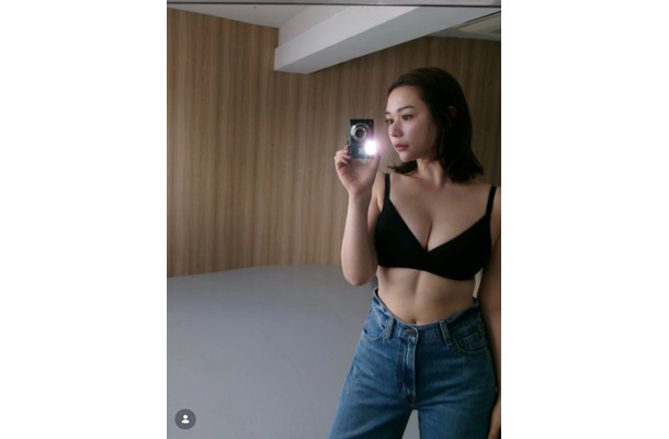 村重杏奈（写真は村重杏奈の公式インスタグラムから）※所属事務所に許諾を得ています