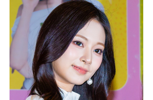 後ろ姿まで完璧…TWICE・ツウィ、ぴちぴちレギンスの“上向き美尻”に視線釘付け「レベチ」