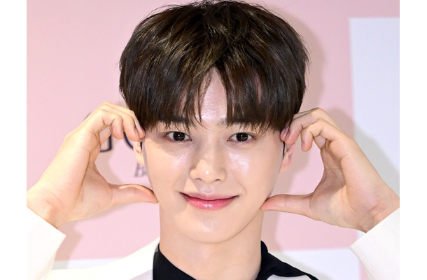 実はアイドルのオファーを受けていた！俳優ソン・ガン、“センター顔”と絶賛も断った理由とは