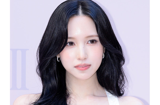 透けてる…！TWICE・ミナ、“全身レース”のドレス姿にファン悶絶「キャー」「えぐかわいい」