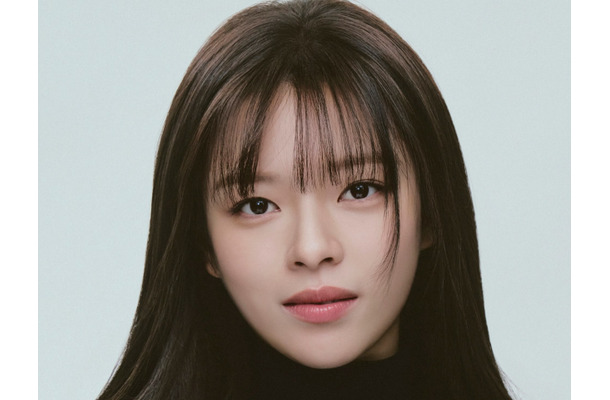 TWICE・ジョンヨン、女優としての新宣材写真公開　同事務所の姉も「可愛いね」と反応