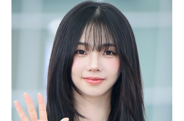 本を読んでビールを一杯…aespa・カリナ、“オフの顔”が話題！ステージ上とのギャップに反響「癒される」
