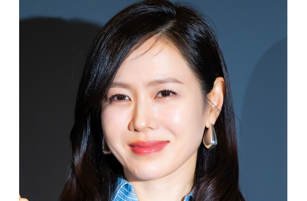 3歳息子がカメラを持ち…『愛の不時着』女優ソン・イェジンが見せた“ママの表情”「私の小さな天使」