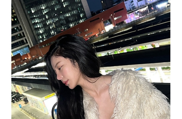 「女性が自由に生きちゃダメ？」“ブラレス”韓国女性芸能人の歴史、歌手の主張で再び脚光