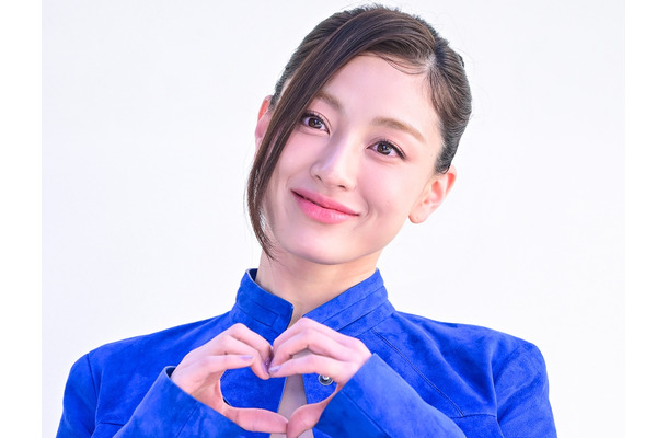 TWICE・ジヒョがMCに！“ヨーロッパ初開催”のK-POP授賞式「D AWARDS」、第1弾ラインナップ公開