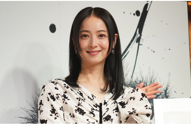 佐々木希（写真：竹内みちまろ）