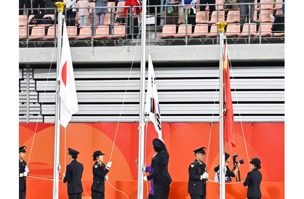 金メダルの韓国“のみ”国旗掲揚されず…男子サッカー表彰式トラブル　「国旗一枚すらまともに掲げてくれず不満」と韓国主将も苦言【アジア大会】