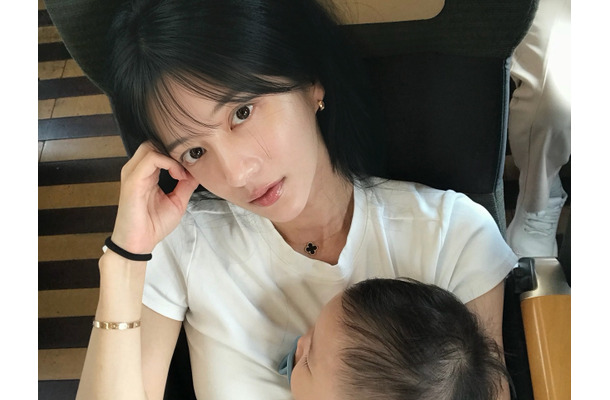 ママとは思えない…がん経験・結婚・出産を経たミス・コリア出身女優、“180度超え開脚”でファン魅了
