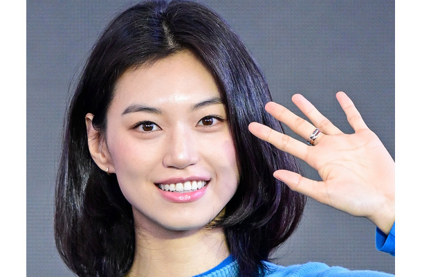 安藤サクラとのベッドシーンに「抵抗感はなかった」 キム・ドヨンが語った『DORA』撮影現場