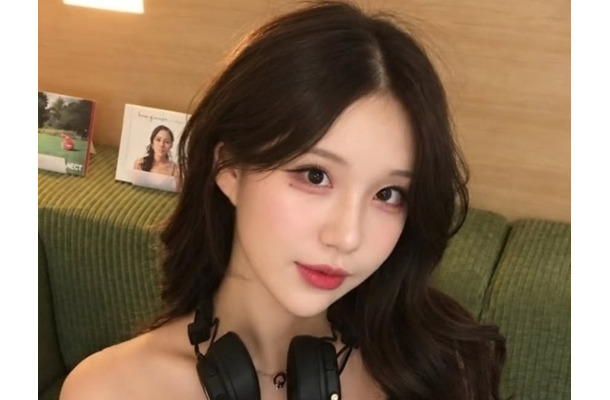 100％見せにきてる…韓国美女チア、“神アングル”ですき間全開に！ずり落ち姿に「鼻血出る」