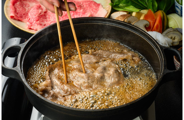 神戸牛と近江牛を使ったすき焼き会席