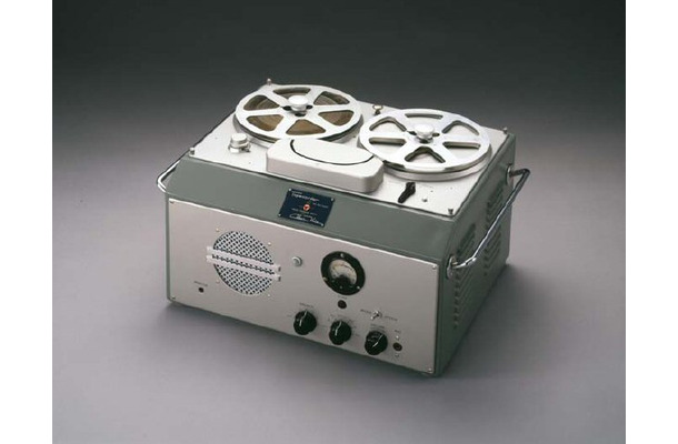 日本初のテープレコーダー「G型」