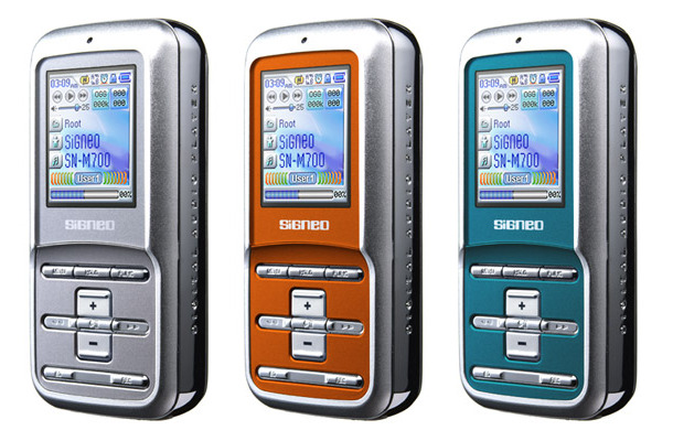 SDメモリーカードスロット搭載のSN-M700