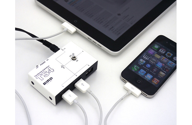 iPad/iPhoneの複数台同時充電のイメージ（iPad/iPhoneは別売）