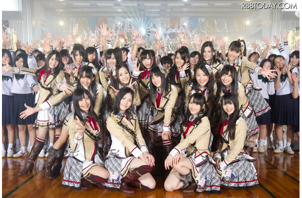 「1！2！3！4！ ヨロシク！」PV撮影時のSKE48。生番組には選抜メンバー6人が出演