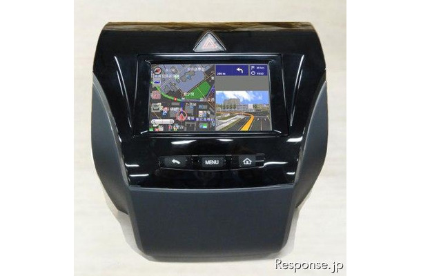 富士通テン Android搭載車載端末を出展