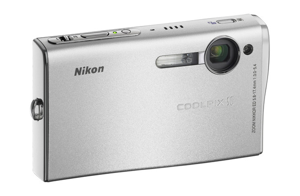 「COOLPIX S5」グロスシルバー