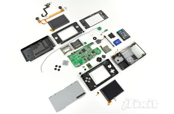 iFixItが3DSを分解―東芝、富士通、TIなどがチップを製造  iFixItが3DSを分解―東芝、富士通、TIなどがチップを製造 