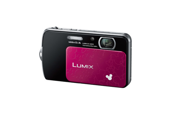 ディズニーモデル「LUMIX DMC-FP7D」 (c) Disney