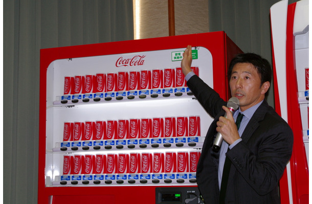今冬の節電対策について説明する日本コカ・コーラベンディング事業部ベンディング事業戦略グループマネージャー 花井誠司氏