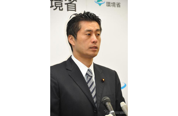 自身の処分について話す細野豪志環境相