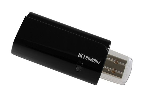 　DIGITAL COWBOYは22日、家庭用の固定電話機をSkype電話機に変換できるUSB-PSTN変換アダプタ「DC-NCTELU」を発売した。価格はオープンだが、予想実売価格は3,980円前後。