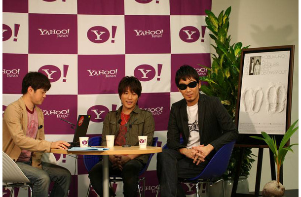 小渕健太郎（左）と黒田俊介（右）によるデュオ「コブクロ」が今日のゲスト