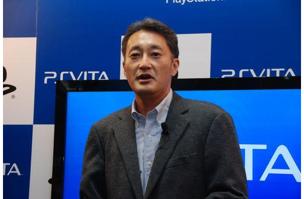 PlayStationVita、渋谷のカウントダウンイベントではSCEハウス社長・平井会長が訪れ本体を手渡し  