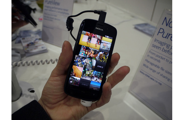 カメラ機能にフォーカスしたフルタッチSymbianスマートフォン「Nokia 808 PureView」