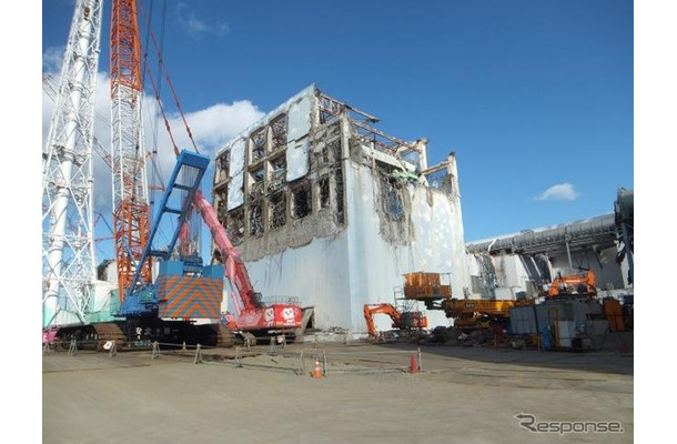 東京電力福島第一原子力発電所4号機原子炉建屋（1月5日撮影）