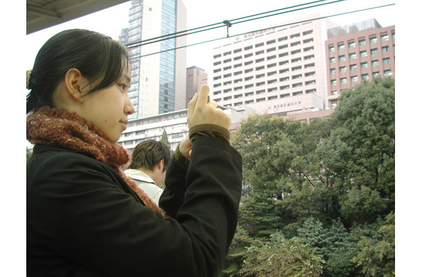 「hTc Z」を使って御茶ノ水駅から見える風景を撮影