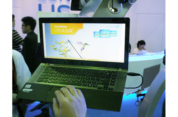 東芝のUltrabook「Satellite U845W」