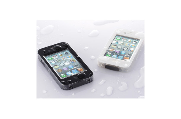「防水ケース for iPhone 4S/4」の利用イメージ（iPhoneは別売）