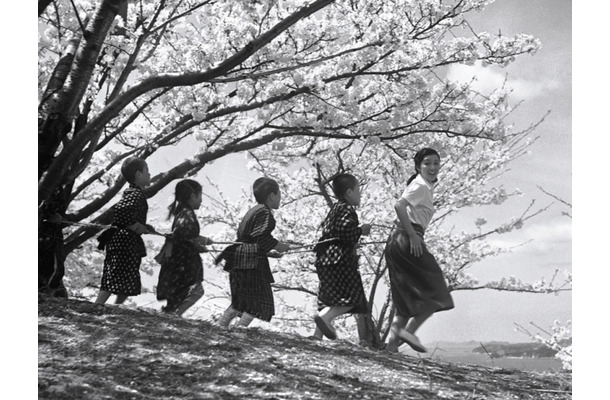 「二十四の瞳」  監督：木下惠介　(c)1954 松竹株式会社