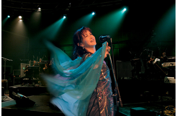 中島みゆき「歌姫 劇場版」には21年ぶりに歌われた名曲「時代」の未発表ライブバージョンも含まれる