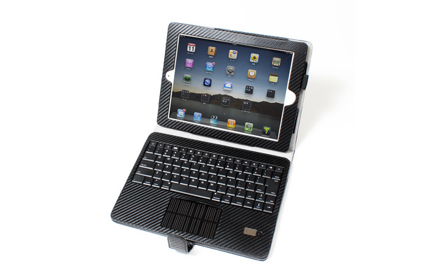 Bluetoothキーボード付きケースにiPadを装着したイメージ（iPadは別売）
