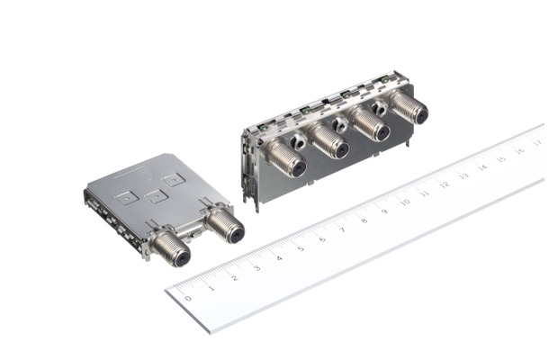 小型化二世越したチューナーモジュール「SUT-PJ」シリーズ。左がテレビ用、右がレコーダー用