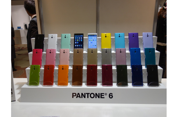 「PANTONE 6 SoftBank 200SH」