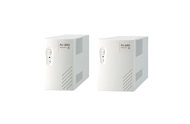 NTTグループがサービスを開始する無停電電源装置。「ひかり電話」などが停電時にも使えるようになる