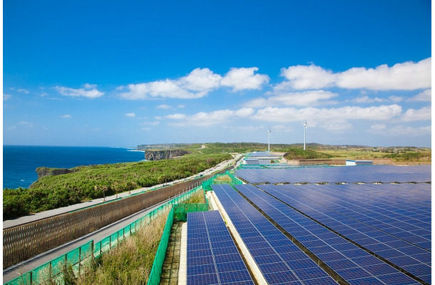 宮古島：沖縄電力メガソーラー実験施設