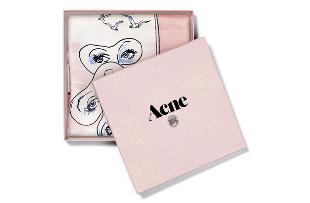 アクネ(ACNE)から、日本初の旗艦店オープン記念スカーフが限定発売、イラストはベンジャミン・サイドラー