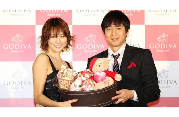 米倉涼子＆徳井義実 ＠ 「GODIVA White Day 2013～Hunter of Love」